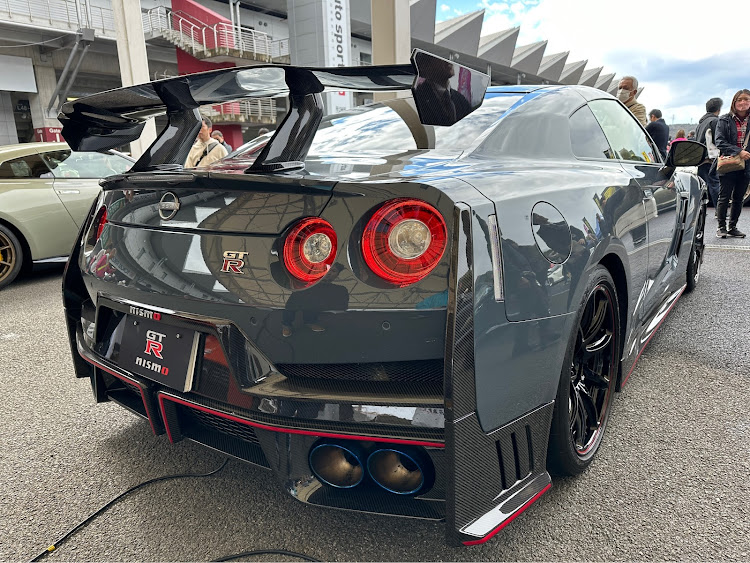 スカイライン GT-Rのいつもイイネ&コメントありがとうございます🙇‍♂️・R’smeeting2023・富士スピードウェイ・いつもの仲間と参加しました〜🤗・行きも帰りも5台の玉突き事故で大渋滞😮‍💨車は十分気をつけて運転しましょうね👆に関するカスタム事例の投稿画像19枚目