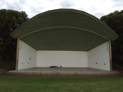 Clamshell Amphitheater 