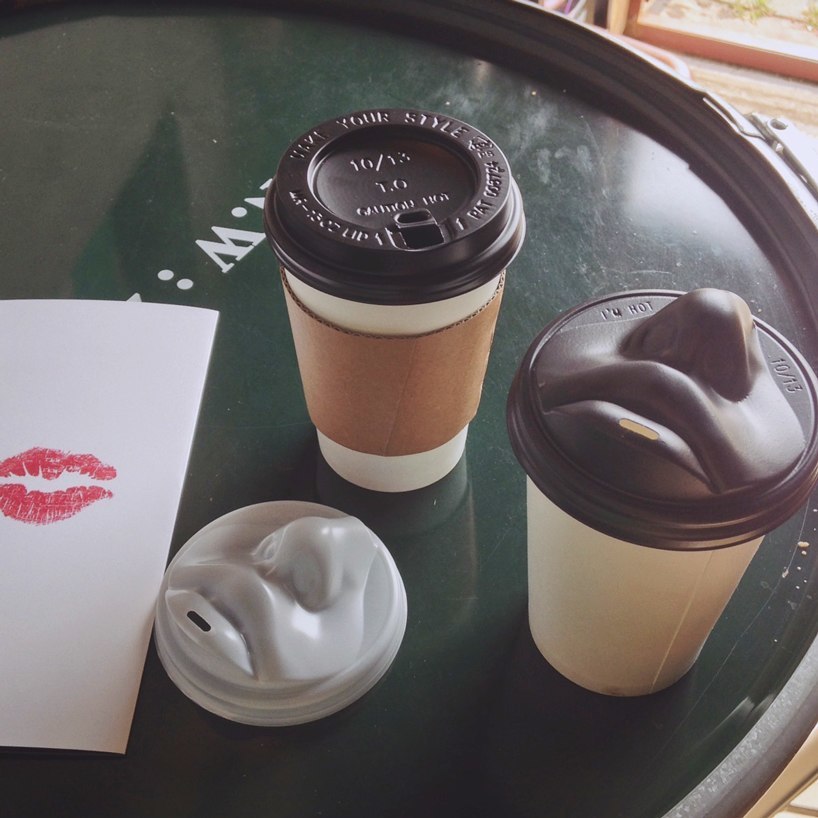 Kissing Coffee Lid