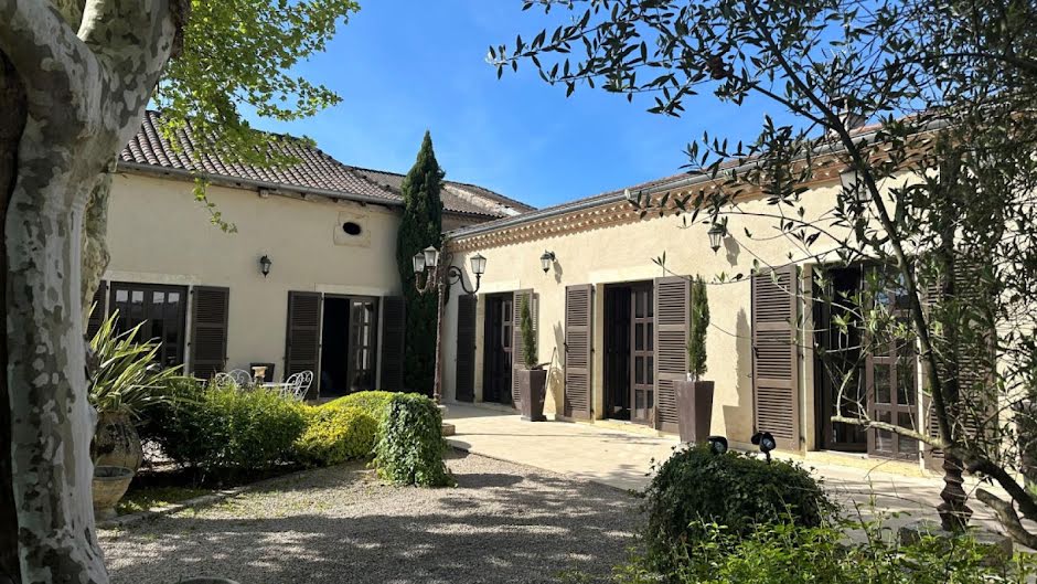 Vente maison 6 pièces 260 m² à Vic-Fezensac (32190), 441 000 €