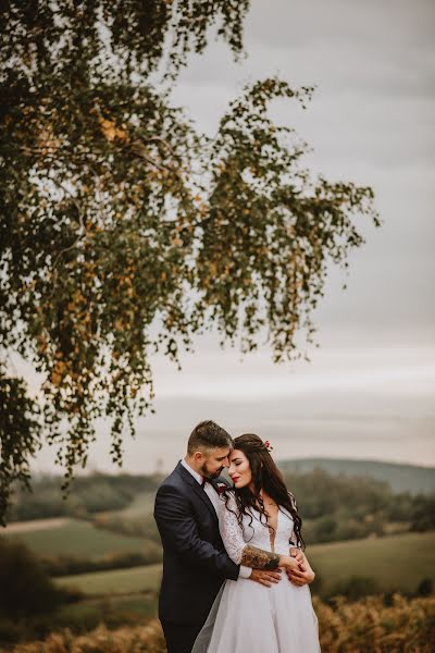 Wedding photographer Michaela Smetanová (smetanovam). Photo of 6 April 2021