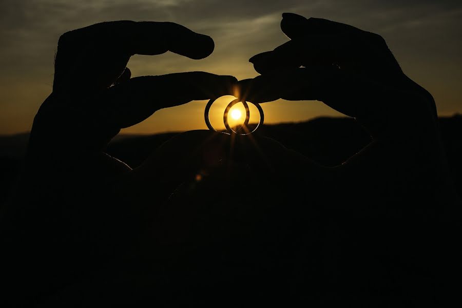 Fotografo di matrimoni Mihai Chiorean (mihaichiorean). Foto del 4 ottobre 2018