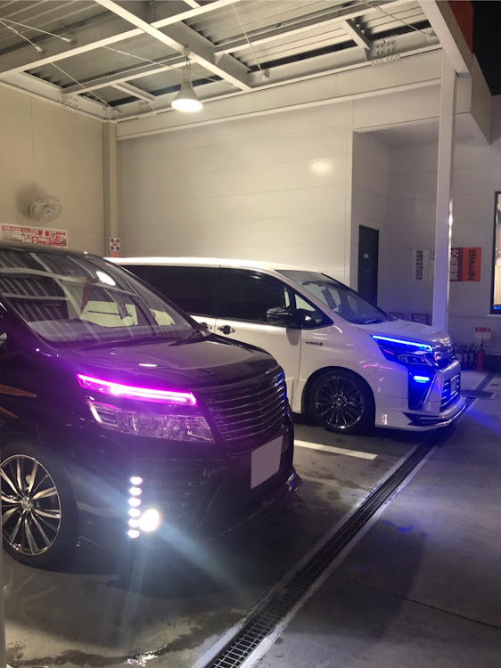 ヴォクシーの無加工スマホ撮り・洗車・ダズコラボ・ZTAのぼりに関するカスタム事例の投稿画像2枚目