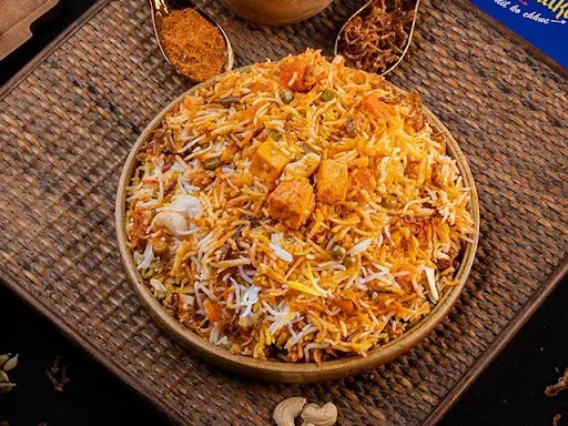 Veg Makhani Biryani (Serves 2)(600 grams)