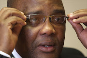 Dr Aaron Motsoaledi.