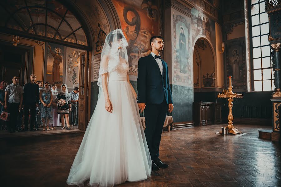Bröllopsfotograf Aleksey Tikhonov (tikhonovphoto). Foto av 5 april 2020
