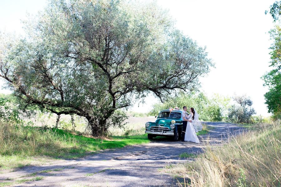 Wedding photographer Tatyana Tenkovskaya (tenkovskaya). Photo of 15 February 2019