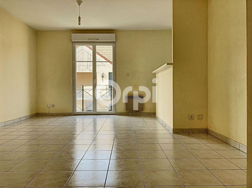Location  appartement 1 pièce 46 m² à Saint-Jean-de-Braye (45800), 567 €