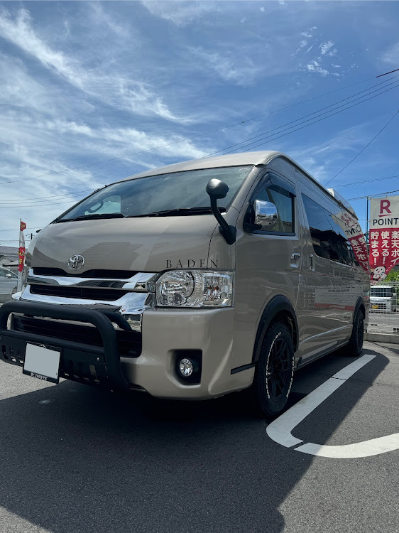 ハイエース スーパーロングのスーパーロング 4WD・ハイエース200系・ホイール交換・お盆休み終了に関するカスタム事例の投稿画像1枚目