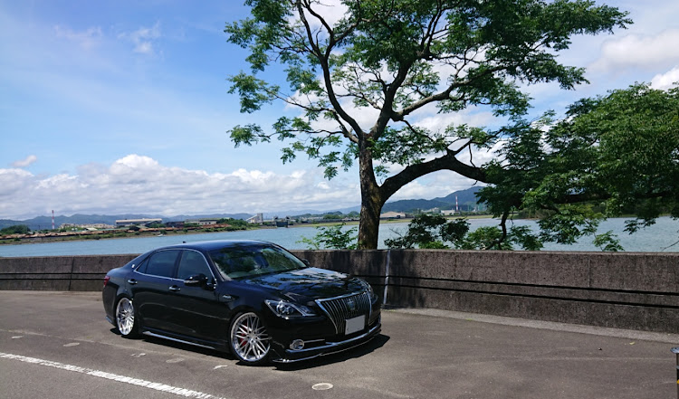 クラウンマジェスタの快晴☀️に関するカスタム事例の投稿画像1枚目