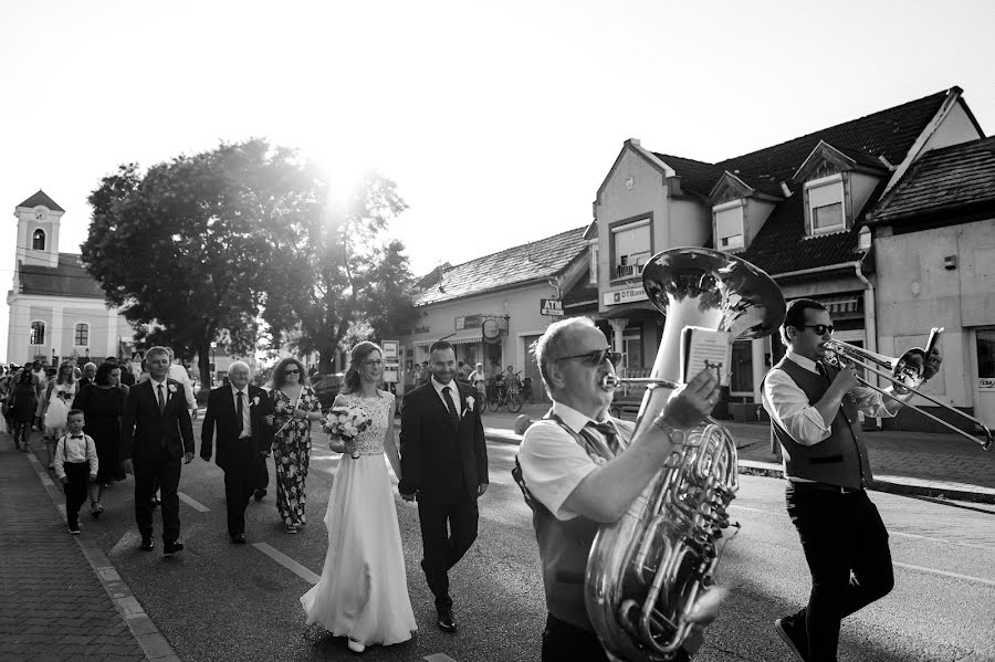 Fotógrafo de casamento Szabolcs Simon (simonboros). Foto de 16 de outubro 2023