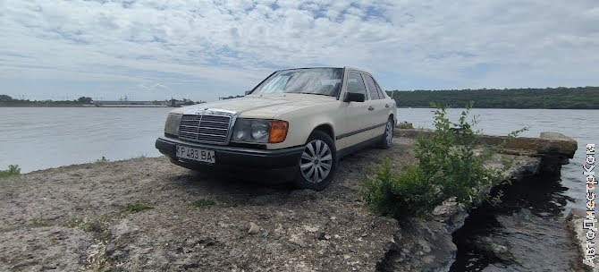 продам авто Mercedes 200 200 (W124) фото 4