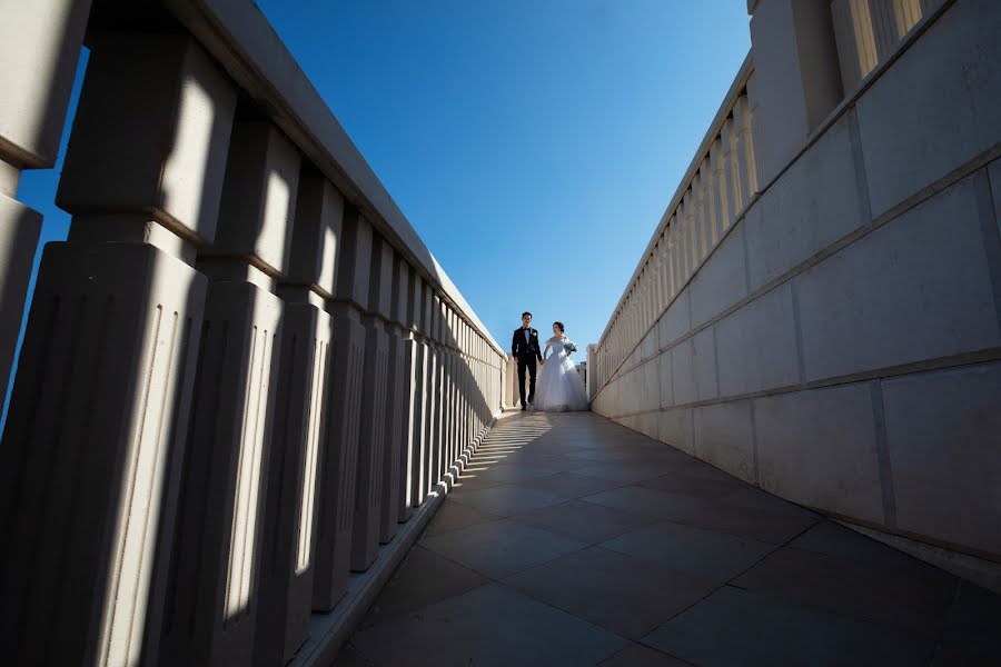 Fotógrafo de casamento Dulat Satybaldiev (dulatscom). Foto de 2 de setembro 2019