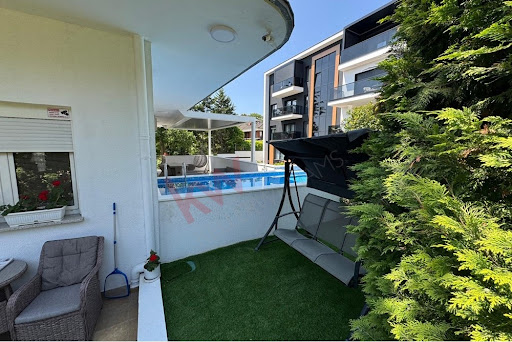 House with pool 5