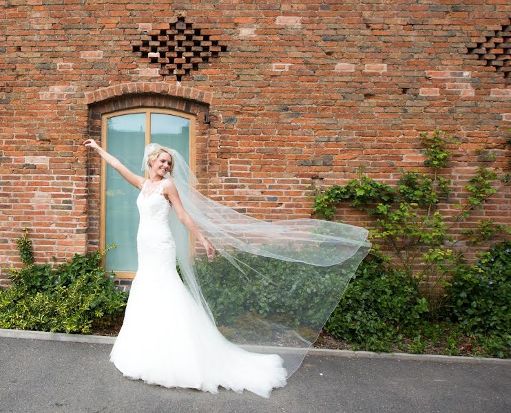 Fotógrafo de bodas Colin Bate (colinbatephoto). Foto del 2 de julio 2019