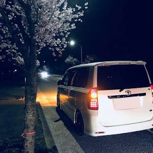 ノア ZRR70W