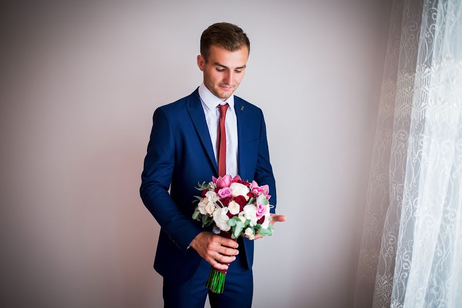 ช่างภาพงานแต่งงาน Sergey Dyadinyuk (doger) ภาพเมื่อ 14 กุมภาพันธ์ 2018