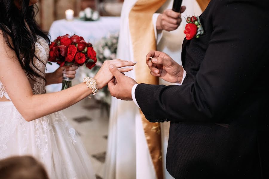 Fotografo di matrimoni Yuliya Normantas (julianormantas). Foto del 5 luglio 2017