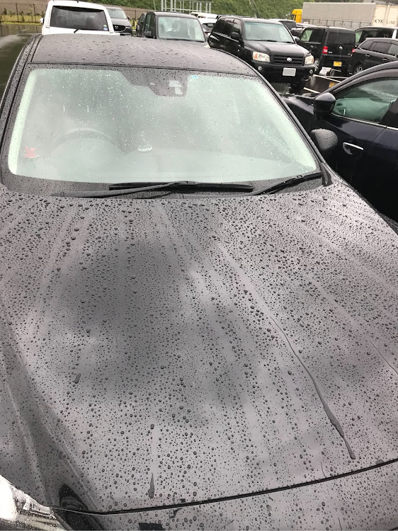 アテンザの雨の日・洗車・レッドメモリー・エムズガレージに関するカスタム事例の投稿画像1枚目