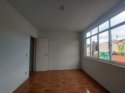 Apartamento para Alugar em Olaria, Nova Friburgo - RJ - Foto 4