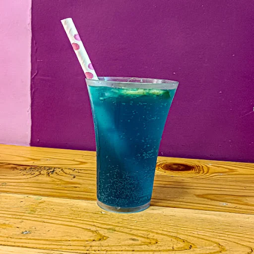 Icing Blue Curacao Mojito