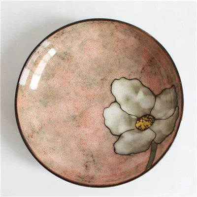 Japans servies voor Britse restaurants, keramische borden en windvlakke borden. Ervaar bloemige elegantie en unieke stijl.