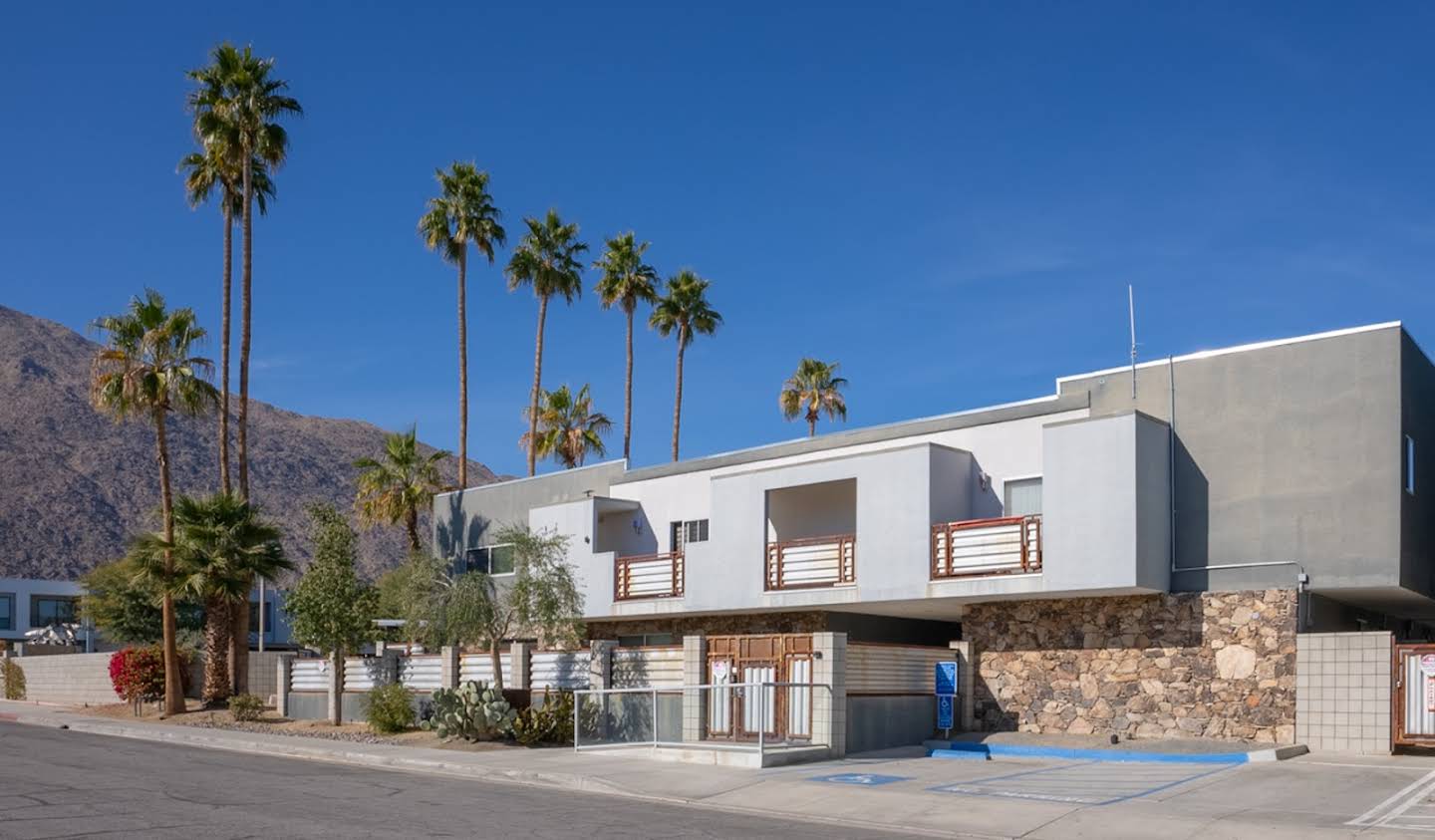 House with pool Palm Springs