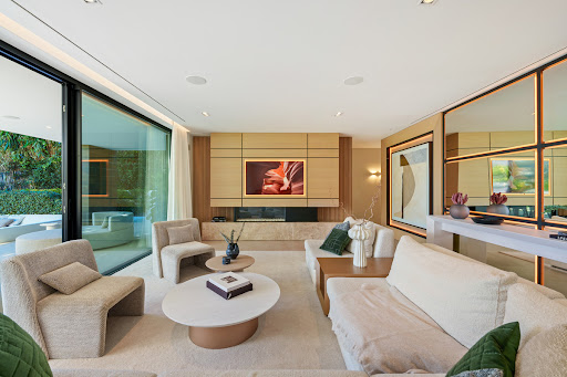 Villa with pool and terrace 2