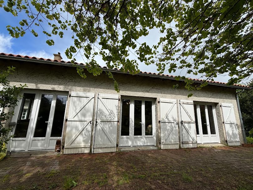 Vente maison 5 pièces 129.39 m² à Sèvres-Anxaumont (86800), 234 300 €