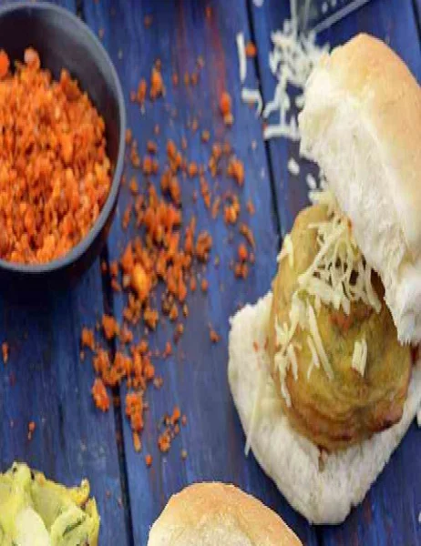 Misal Vada Pav [2 Pieces]