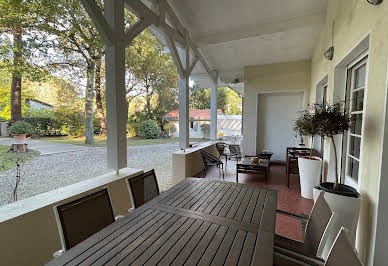 Villa with garden and terrace 3