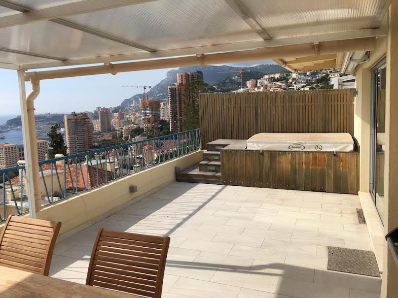 Location meublée duplex 4 pièces 100 m² à Roquebrune-Cap-Martin (06190), 5 000 €