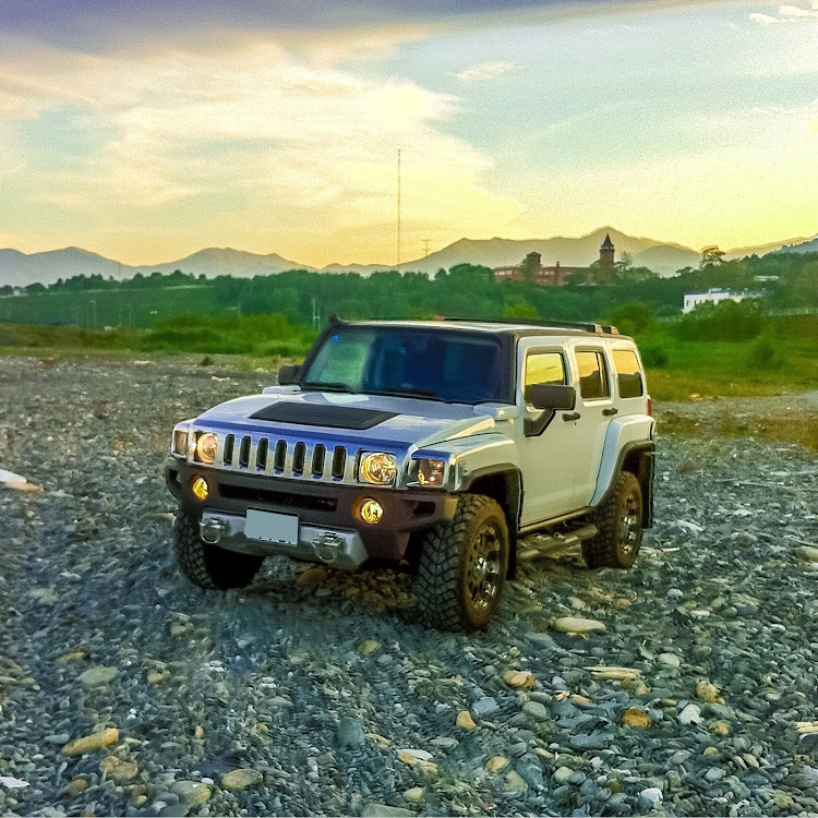 H3のハマーH3・過去車・再販希望に関するカスタム事例の投稿画像1枚目
