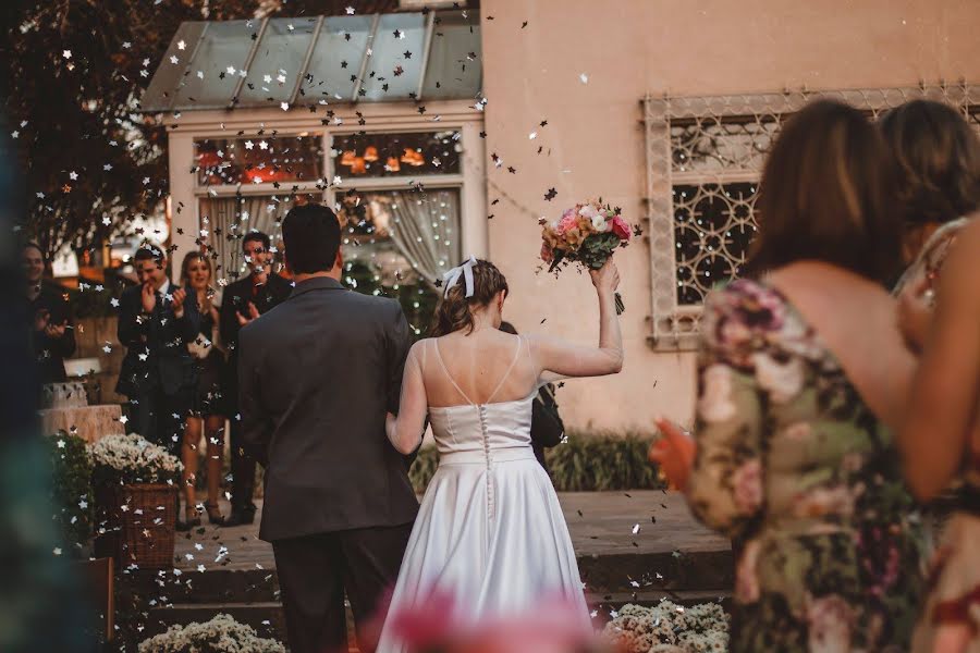 Fotografo di matrimoni Raquele Carminatti (raquelec). Foto del 4 maggio 2023