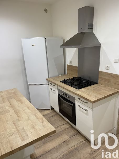 Location meublée appartement 2 pièces 43 m² à Manosque (04100), 590 €