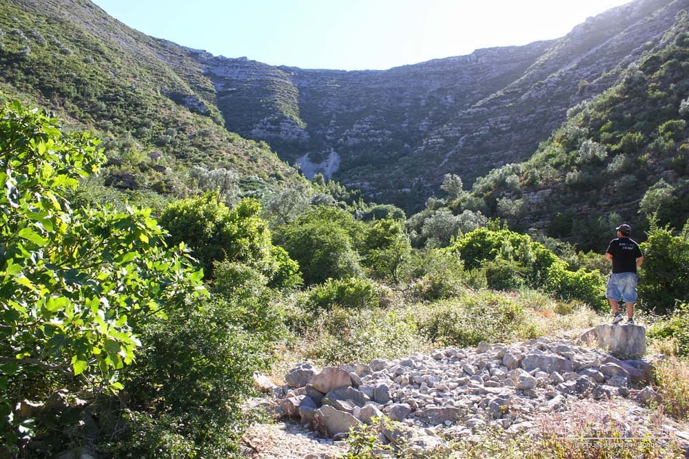 Roteiro de lugares a explorar no Parque Natural das Serras de Aire e Candeeiros (PNSAC) | Portugal