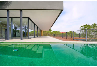 House with pool and terrace 9