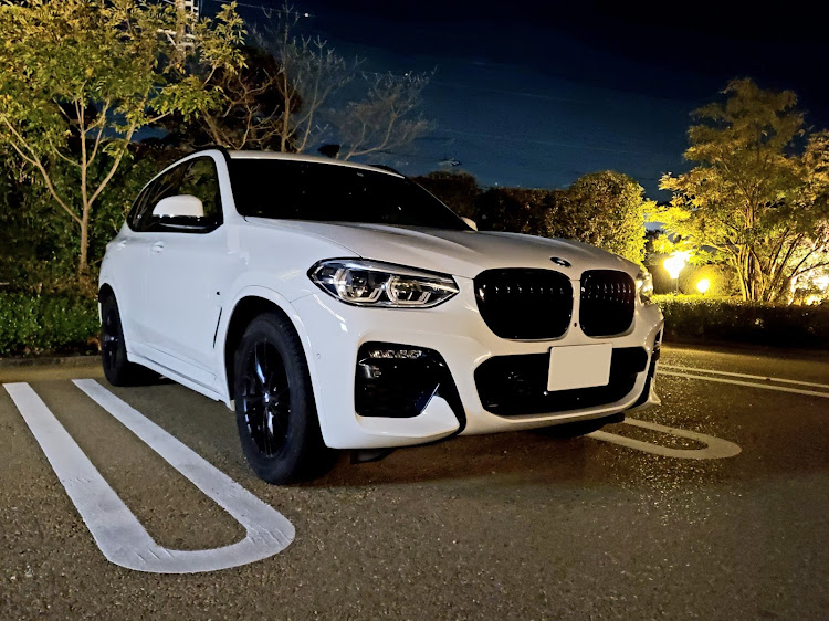 X3のBMW・X3・洗車・戦争反対・洗車日和☀に関するカスタム事例の投稿画像1枚目