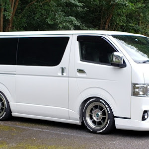 ハイエースバン TRH200V