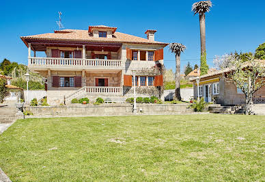 House with garden and terrace 4