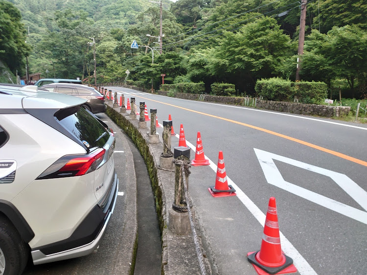 RAV4の箕面大滝駐車場・箕面の滝・スロコン位置変更したいに関するカスタム事例の投稿画像9枚目