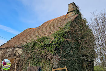 maison à Champs-sur-Tarentaine-Marchal (15)