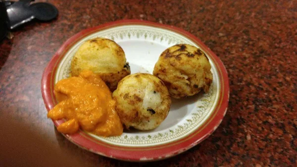 Kozhi Idli photo 