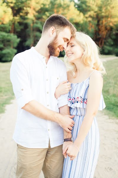 Fotógrafo de casamento Katerina Pershina (per4inka). Foto de 16 de julho 2020