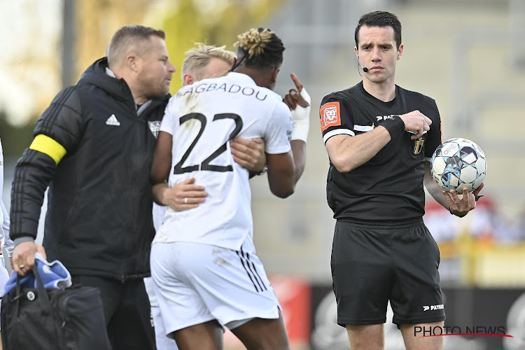 Agbadou est en colère: "On ne peut pas permettre aux arbitres de se foutre de notre gueule"