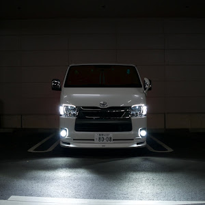 ハイエースバン GDH206V