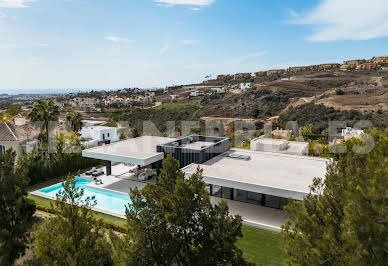 Villa with garden and terrace 3