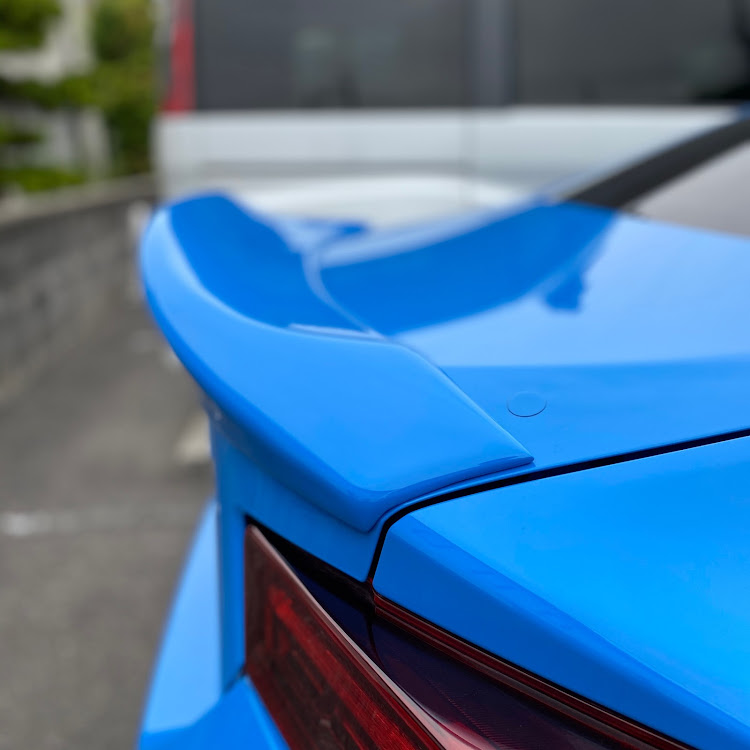 86のブライトブルー・ダックテール・LEGSPORTに関するカスタム事例の投稿画像1枚目