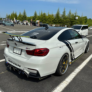 M4 クーペ F82