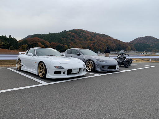 マツダ Rx 7を華麗にカスタム By ガリくん 19 11 24 マツダファンフェスタ到着しました かっこいいfdばかりで参考になります Cartune